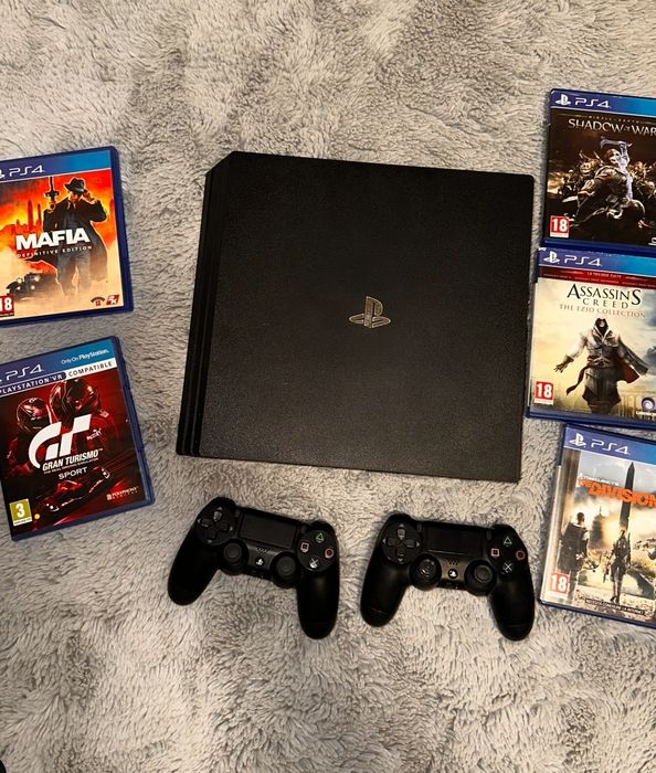 Vand PS4 Pro 1TB, FC25,MK11U,Etc
