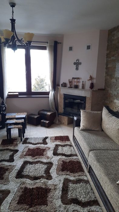 Inchiriere revelion la munte frumos vila cu semineu