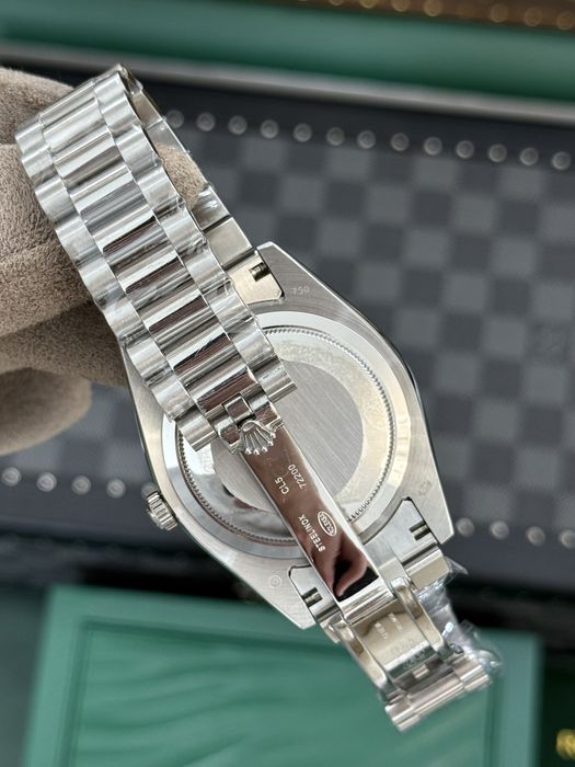 Rolex Day-Date 40mm Onyx Dial