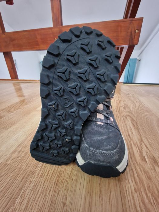 Ghete impermeabile din piele marimea 28