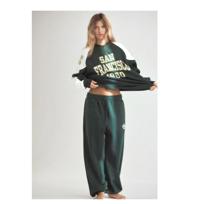Костюм Zara новый женский спортивный