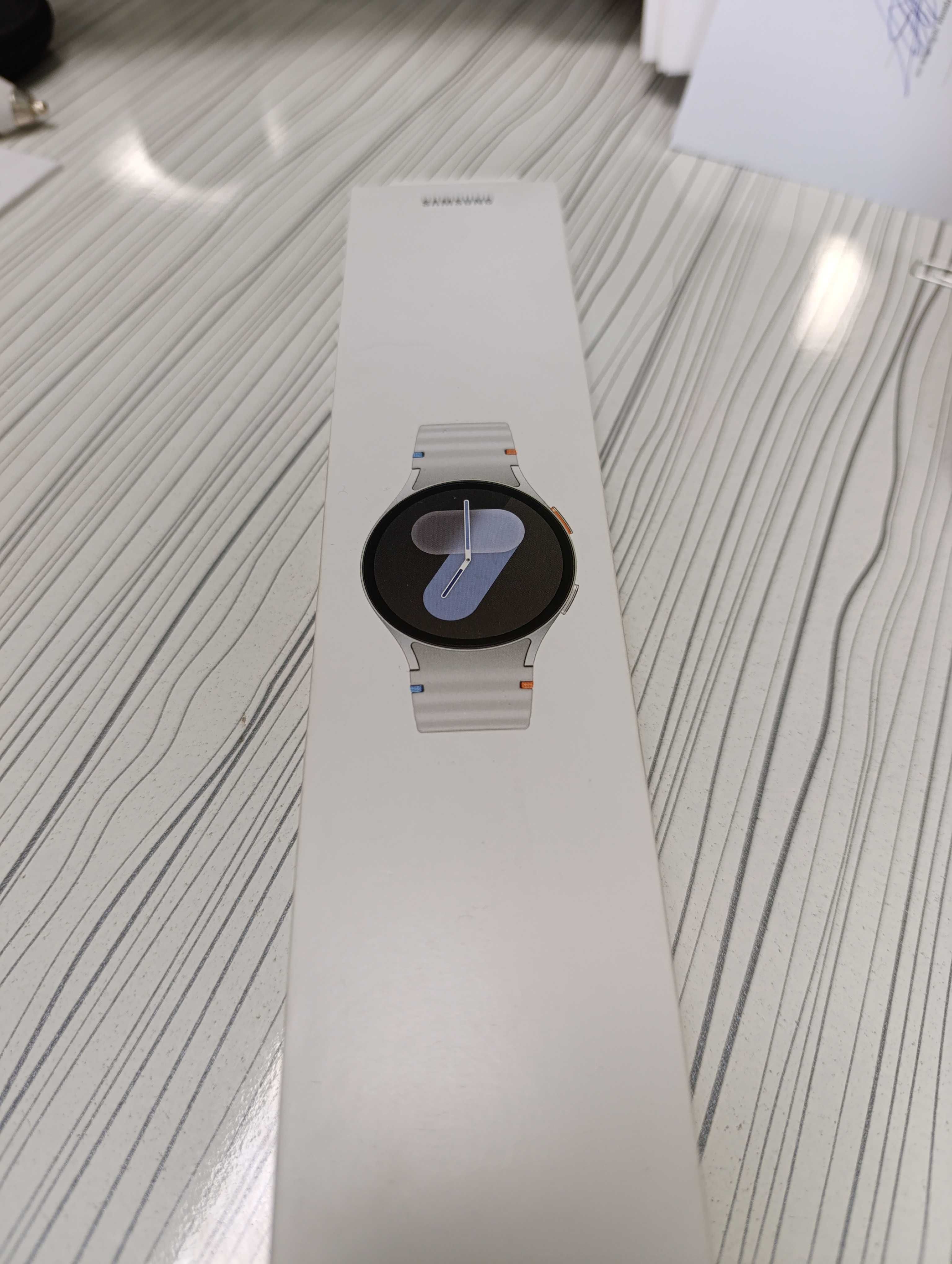 Смарт часовник Galaxy Watch 7