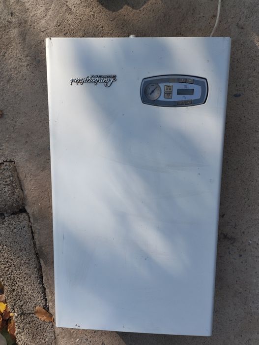 Продам котёл на стенныи