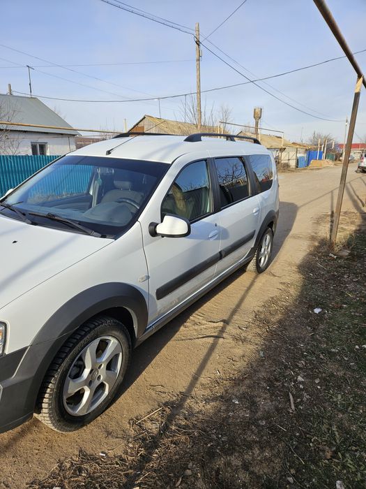 Продам Ларгус Кросс 2018 года 5 местая