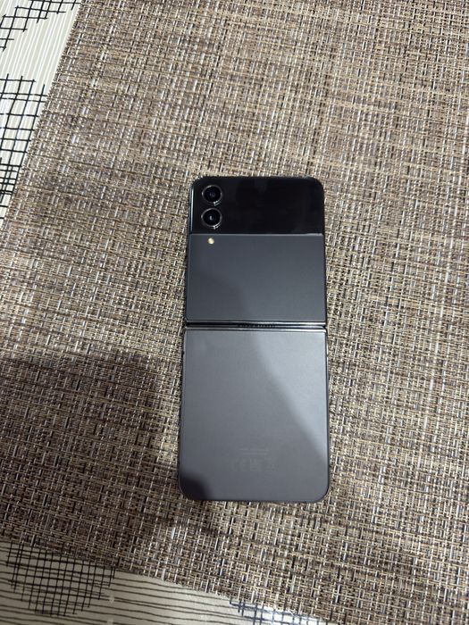 Samsung Z Flip 4