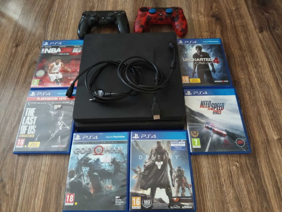 Playstation 4 slim