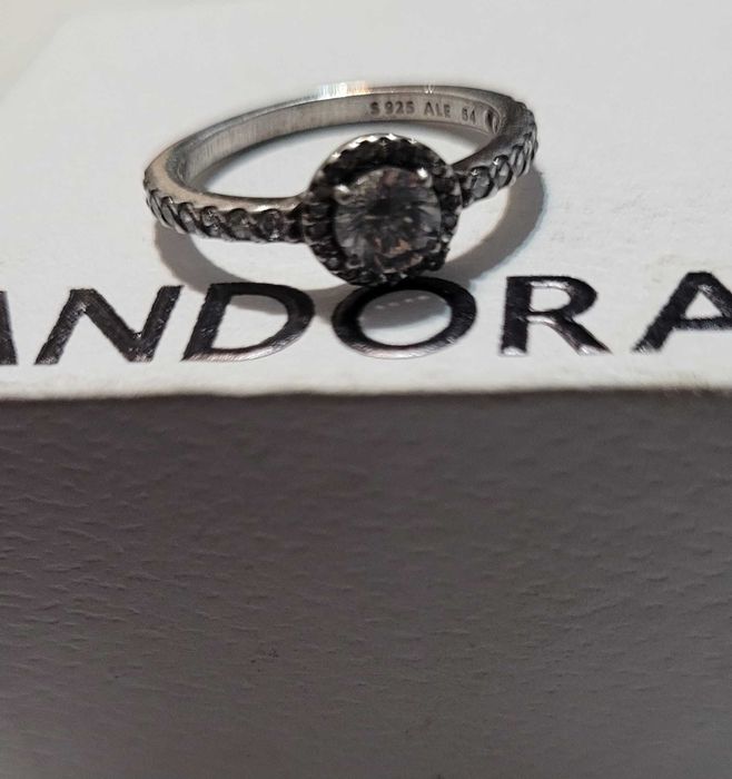 Inel Pandora din argint cu halo si cubuc zirconia
