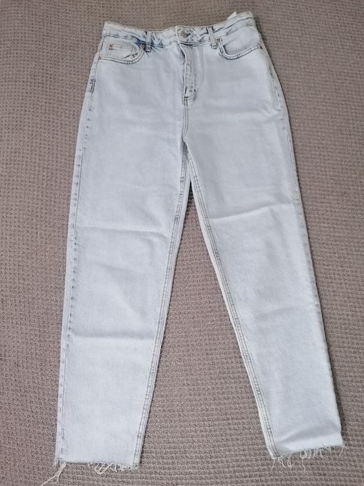 Дънки  МОМ чисто нови