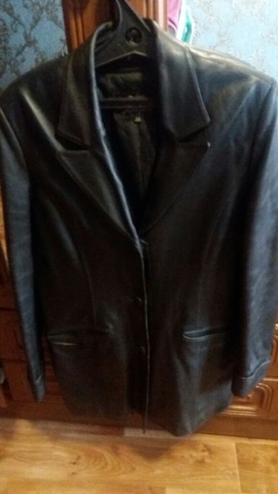 Продам кожанный стильный пиджак женский
