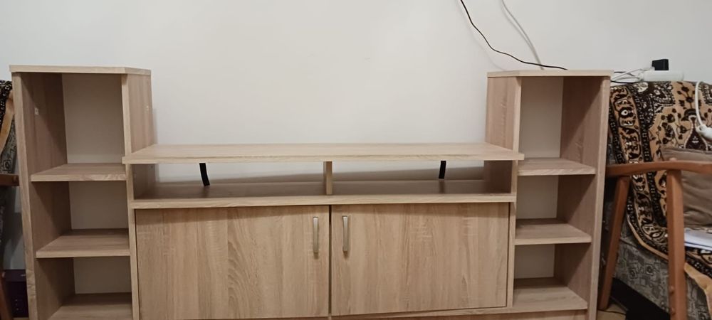 Comoda TV JISK L=175 H= 60/85 Adâncime 35
