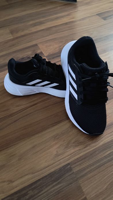 Маратонки adidas Galaxy 6