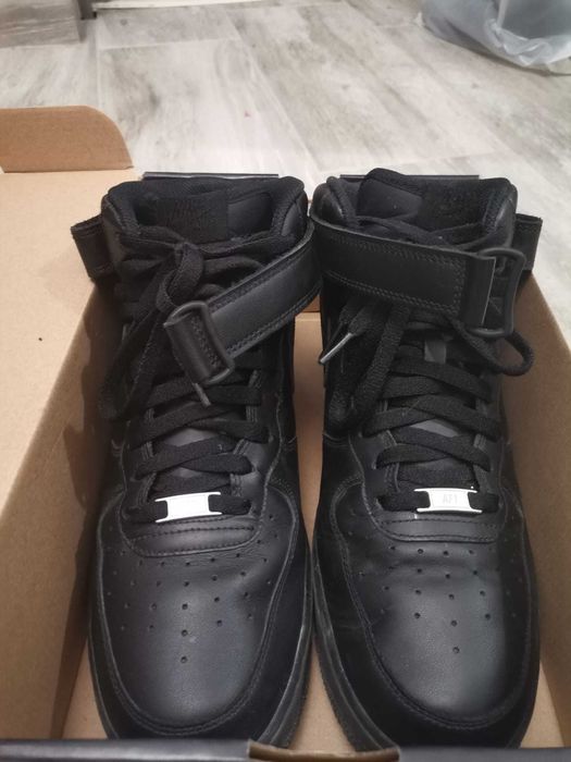nike air force mid triple black