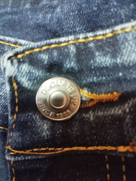 Vând blugi. Noi  calitate.
