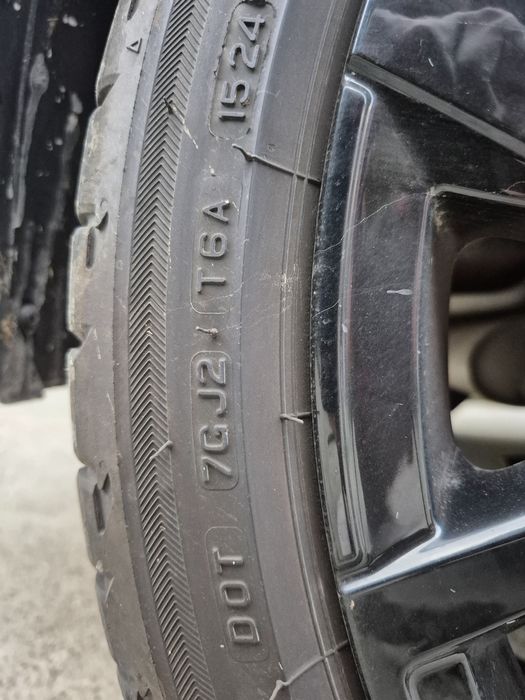 Anvelope vara  225/40R19
