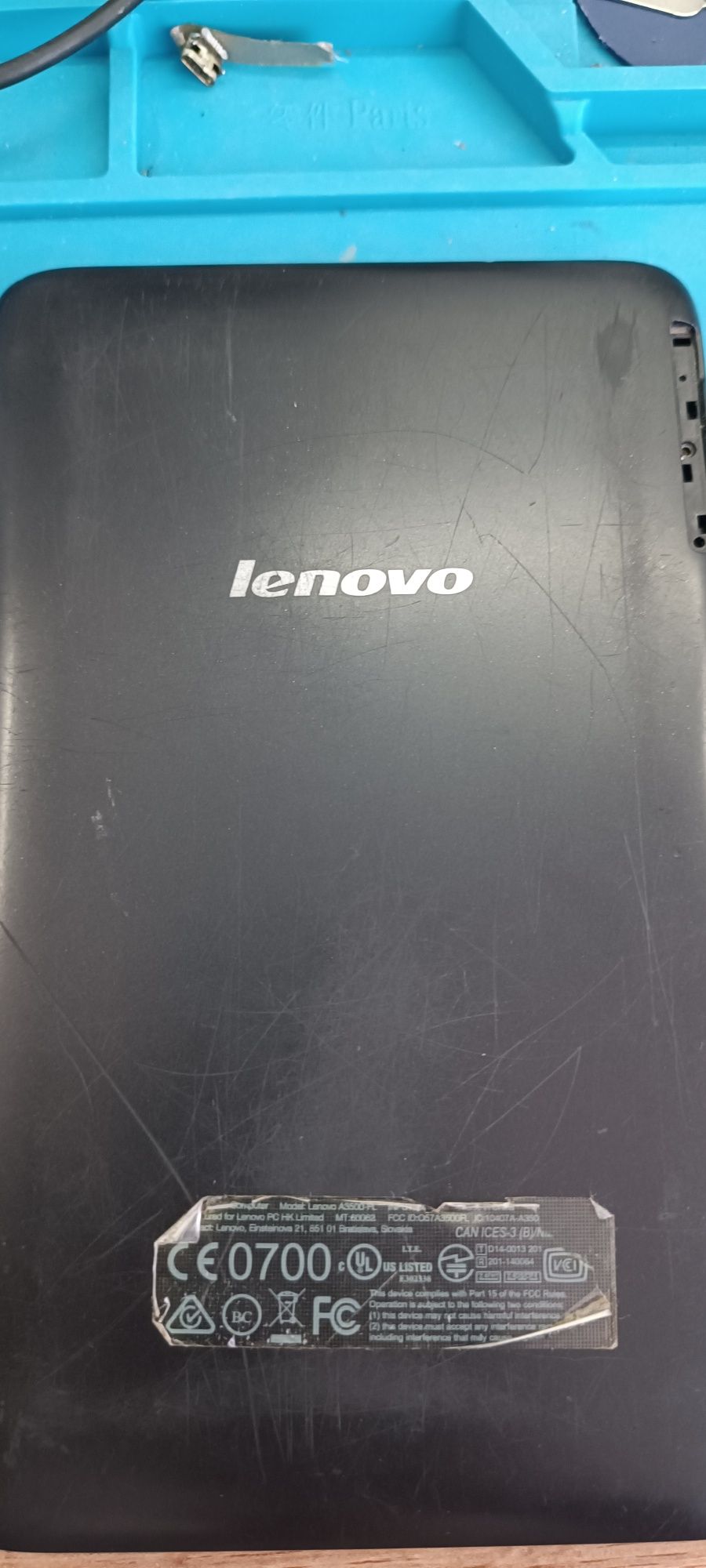Два броя дисплеи за Lenovo
