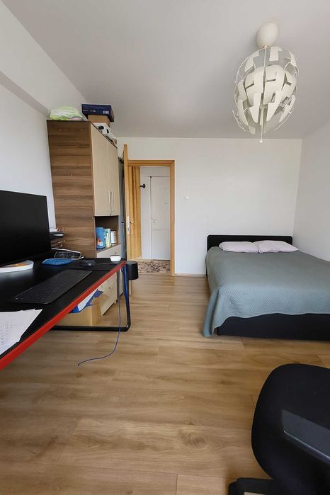 apartement 4 camere cu centrala proprie bloc 1981