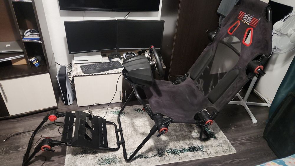 Volan Gaming cu scaun