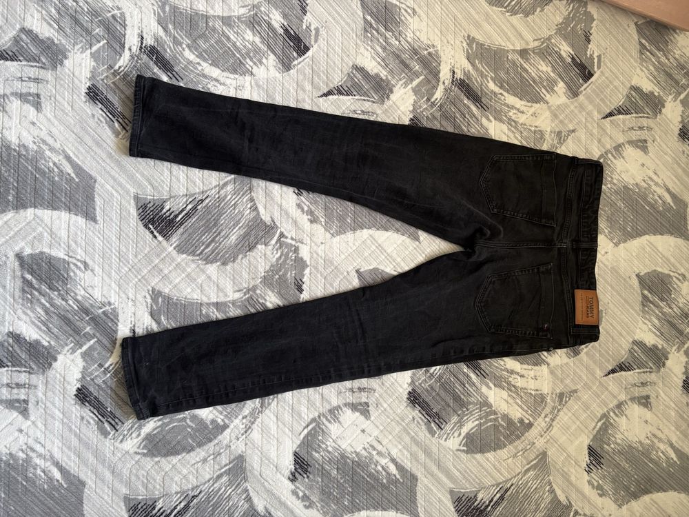 Дънки tommy jeans размер 31/32