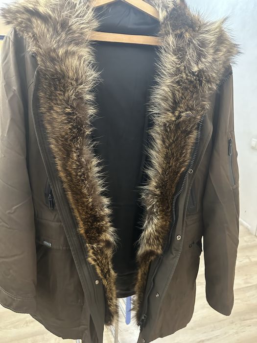 Зимняя парка с натуральным волчьим мехом