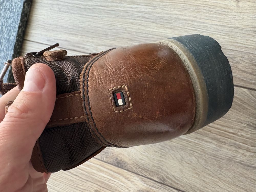 Ghete piele marimea 33  Tommy Hilfiger