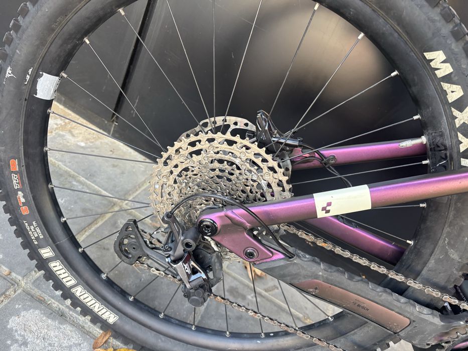 Електрически карбонов велосипед Cube Stereo 27.5 цола