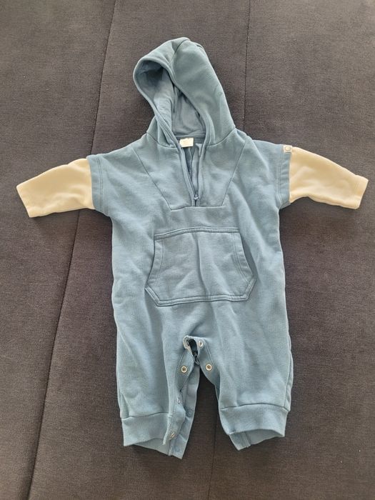 Salopeta cu gluga 6-9luni NEXT