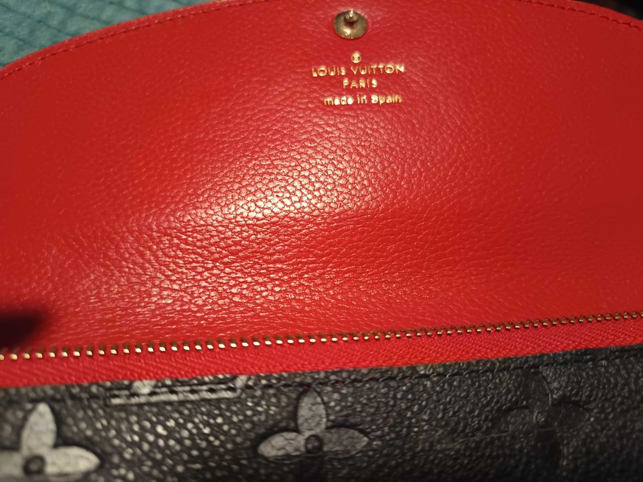 Чисто нов дамски портфейл