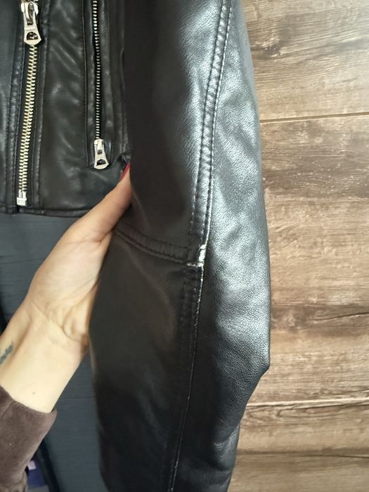 Кожено яке pull and bear