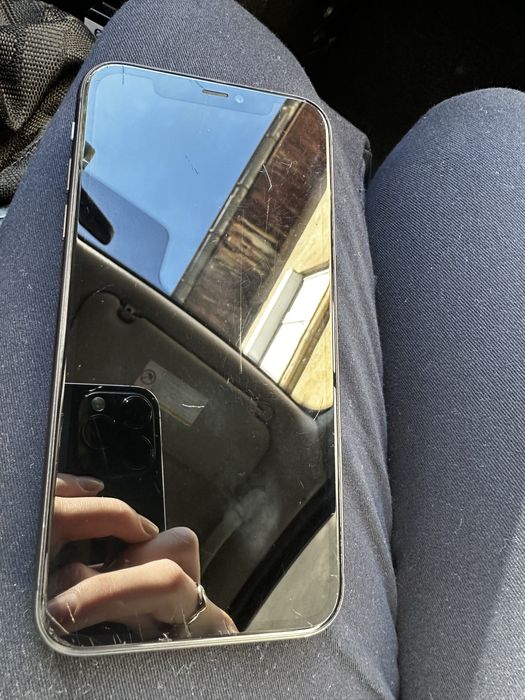 iPhone 11 / Черен / Добро състояние