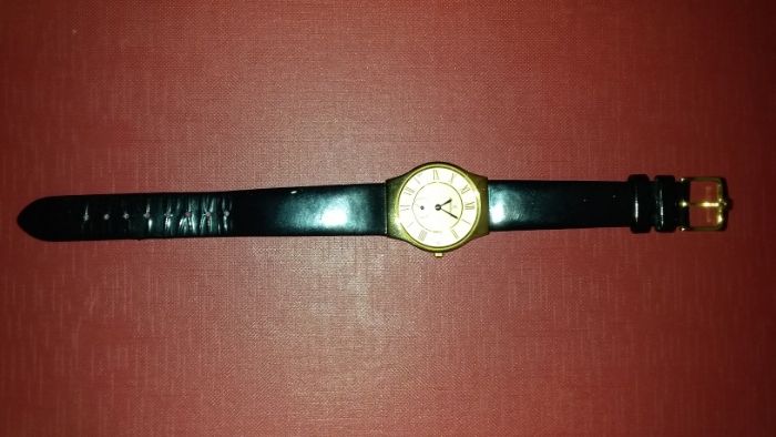 Наручные часы золотистые Romanson (женские)