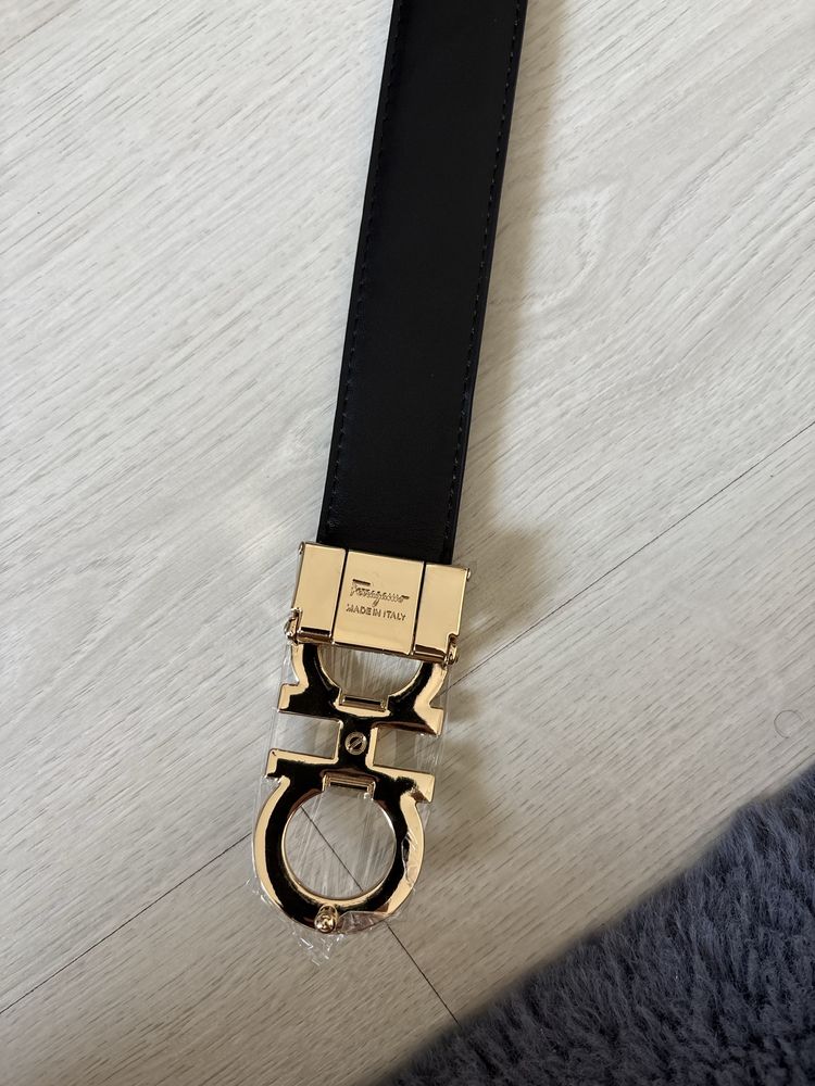 curea ferragamo aurie