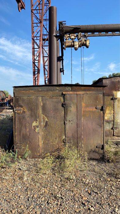 Продам гараж 2.5 на 5 высота 1.9