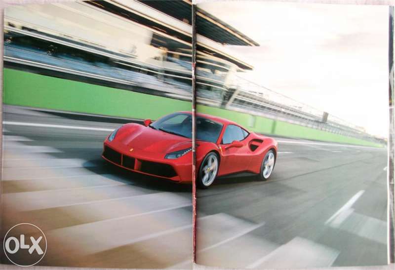Колекционерски прес кит списание брошура автомобили Ferrari 488 GTB