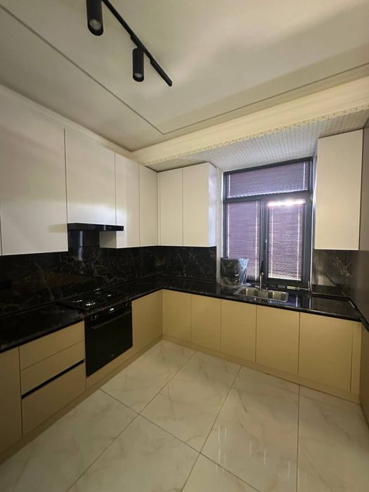 Medgaradokda 3 xona novastroyka sotiladi