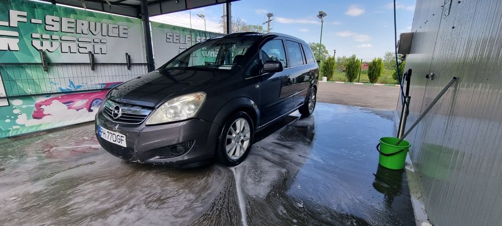 Opel Zafira panoramic 2010