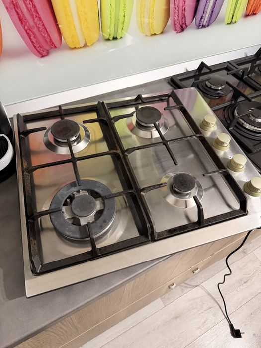 Plita electrica HANSA pe gaz plus cuptor electric HANSA