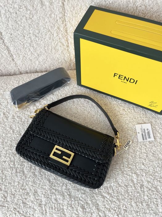 FF дамска чанта от естествена кожа New Season