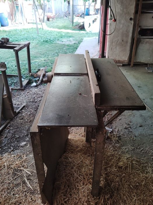 Vând mașină de ghiluit