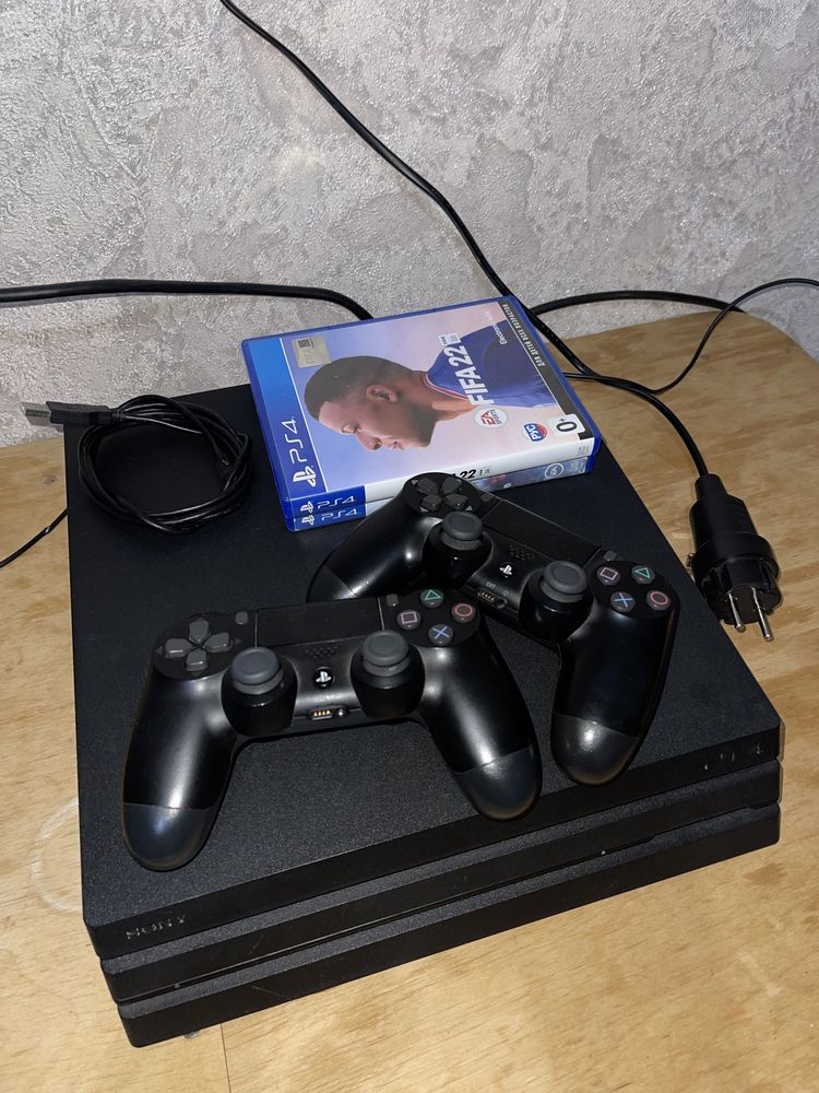 Продам PS4 PRO