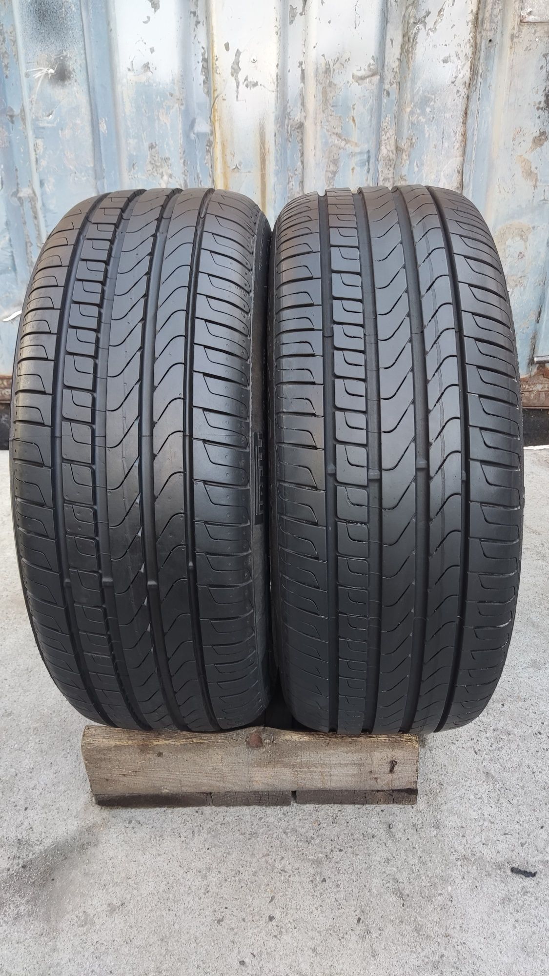 2бр летни гуми 225/45/18 Pirelli Cinturato P7, runflat
dot19
8.5-8.93