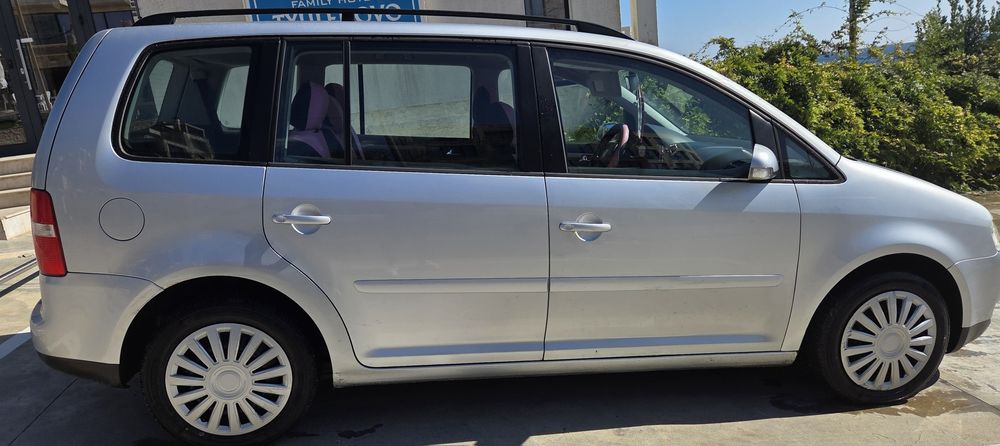 Vw Touran 7 местен