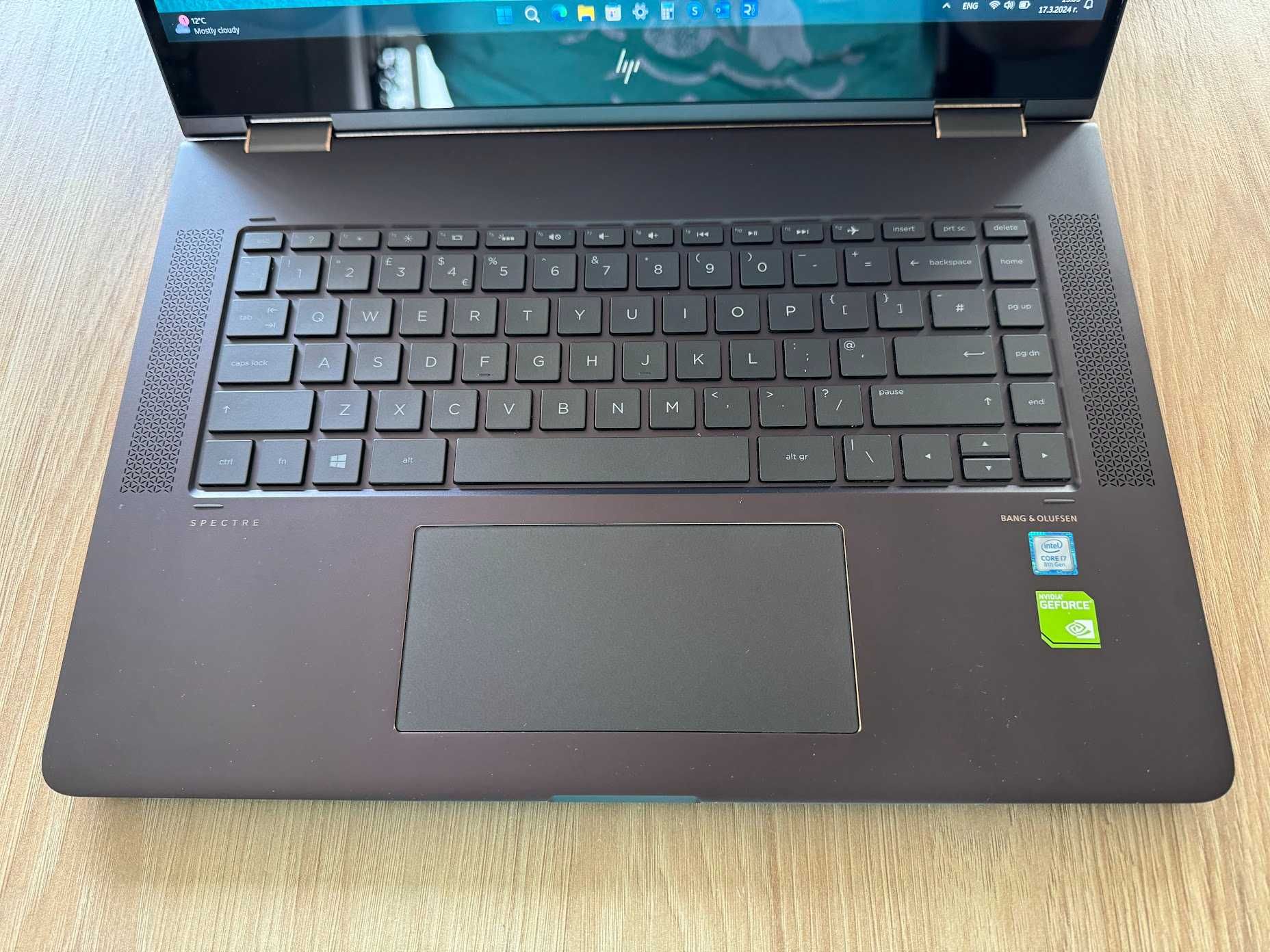 HP Spectre x360 15 Convertible / i7 / 4k / 32GB/ 1000GB /GeForce MX150