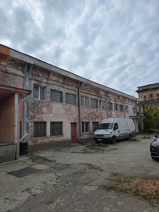 Vând clădire-depizit P+1, fostul abator, depozit încălțăminte