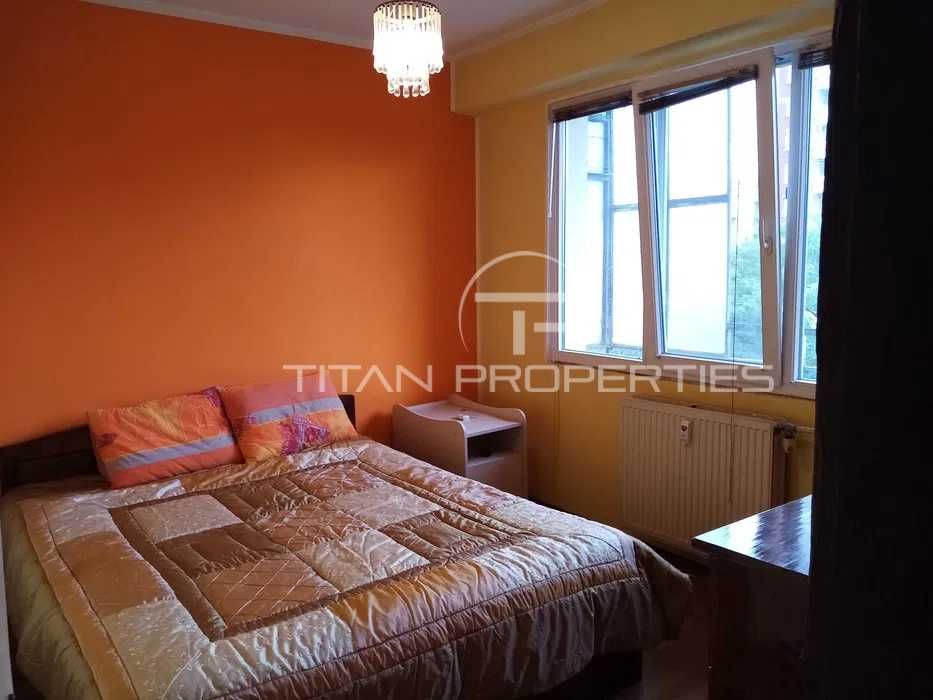 Продава се Тристаен апартамент в Пловдив, Гагарин - 56 кв.м за 2054 €/кв.м - Снимка #1