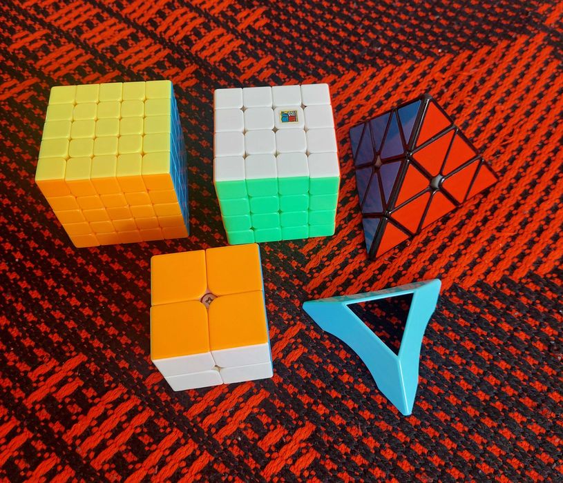 Набор головоломок: кубики Рубика (2х2, 4х4, 5х5), пирамидка