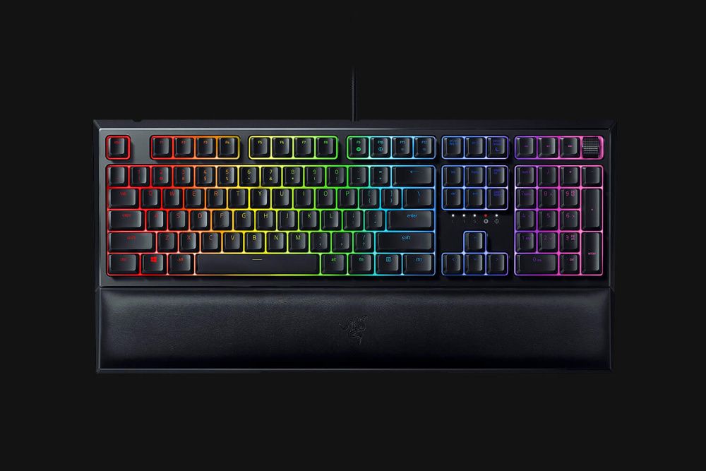 Tastatura gaming Razer Ornata V2 Chroma RGB switch noua sigilata Mecha