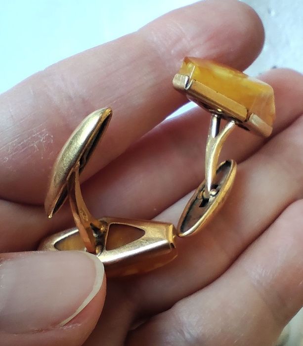 Копчета за ръкавели с натурален балтийски кехлибар (сребърни)