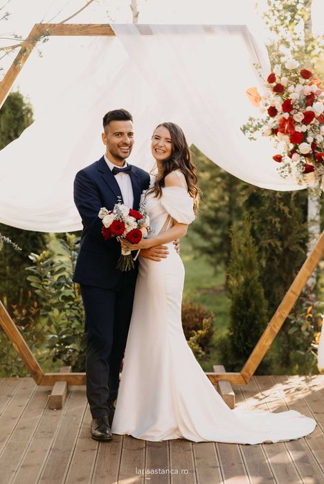 Vand Rochie de Mireasa