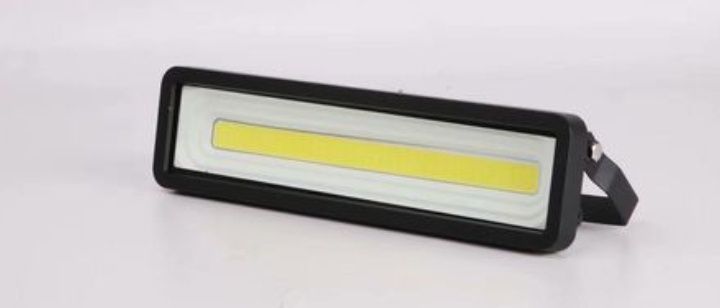 50w pirojektr 1 yil kafolati bor