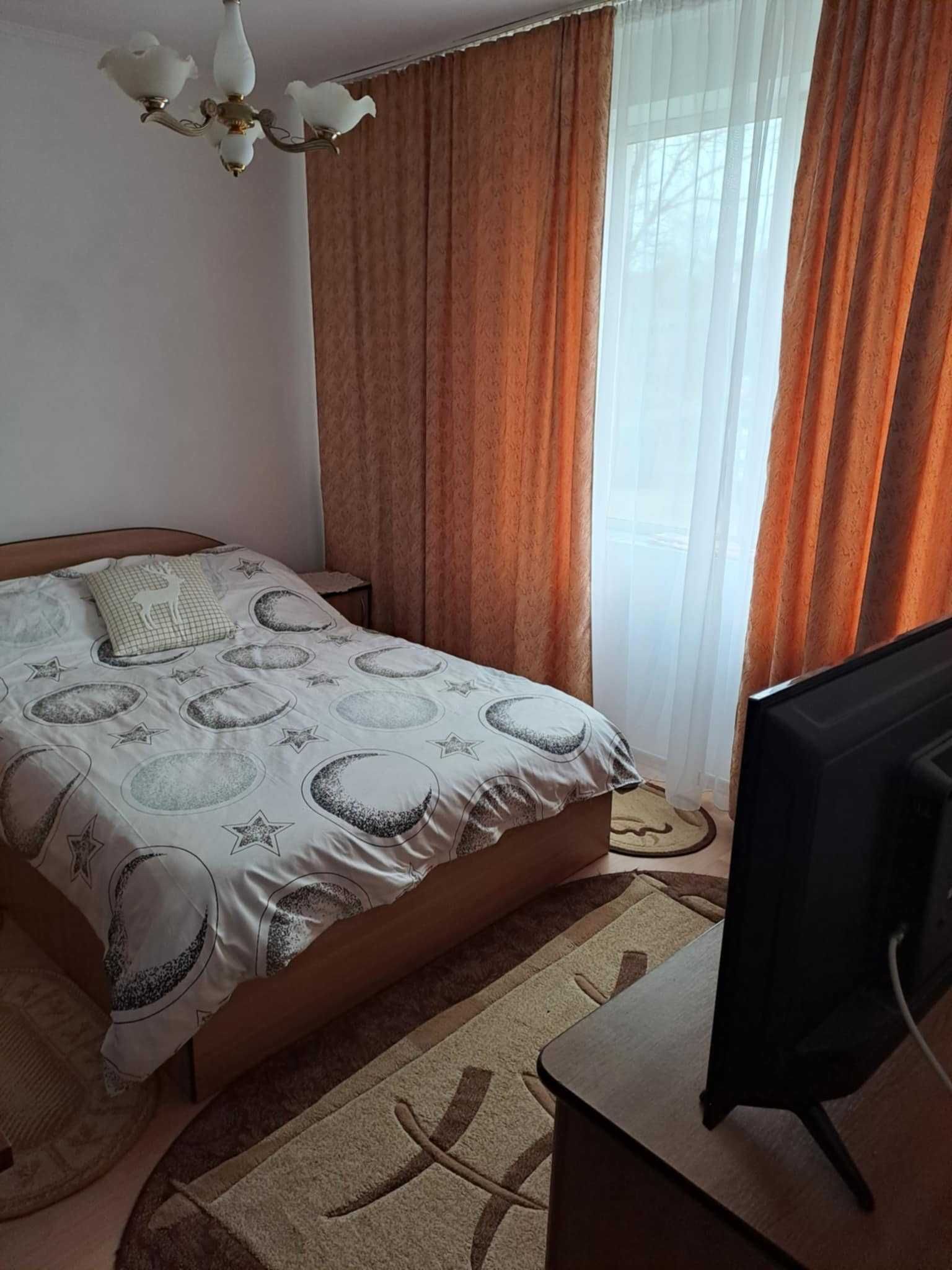 Apartament de vânzare - 2 camere semi-decomandat, 49 mp, parter